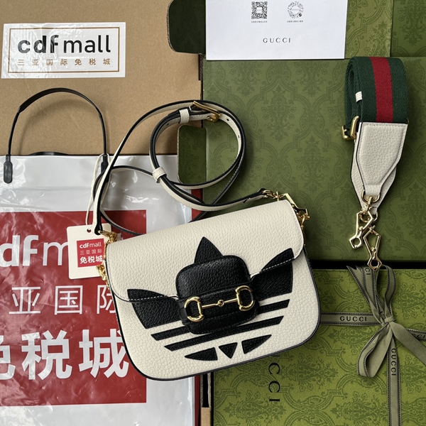 グッチバッグ正面デザイン